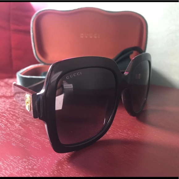 NEW! 🤩GUCCI OVERSIZED SQUARE SUNGLASSES 54mm - Picture 7 of 8